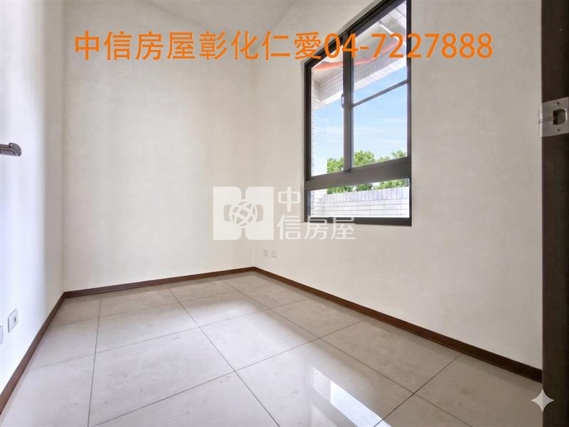 上品苑全新三房平車房屋室內格局與周邊環境