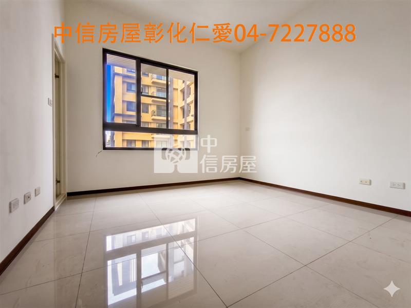 上品苑全新三房平車房屋室內格局與周邊環境