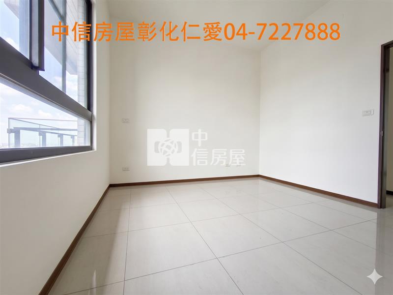 上品苑全新三房平車房屋室內格局與周邊環境