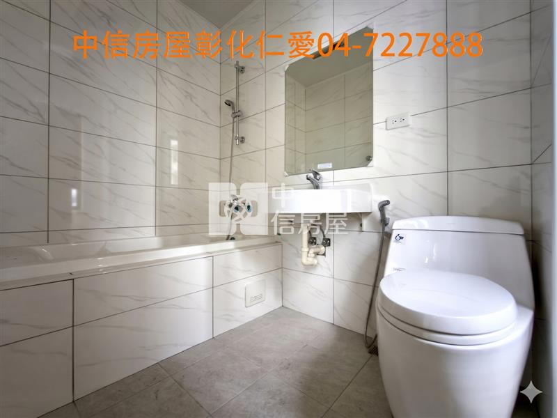 上品苑全新三房平車房屋室內格局與周邊環境