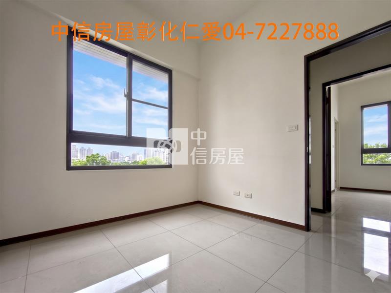 上品苑全新三房平車房屋室內格局與周邊環境