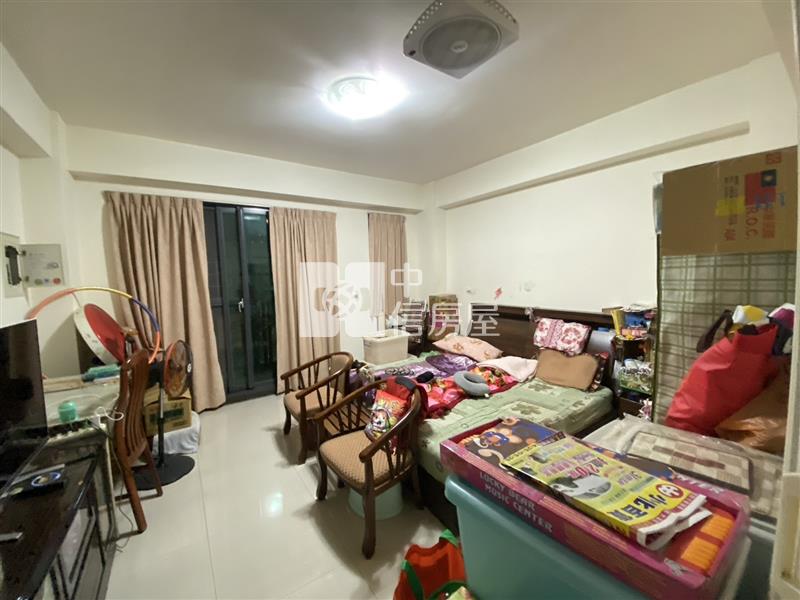 樹孝商圈震後前院停車美別墅房屋室內格局與周邊環境