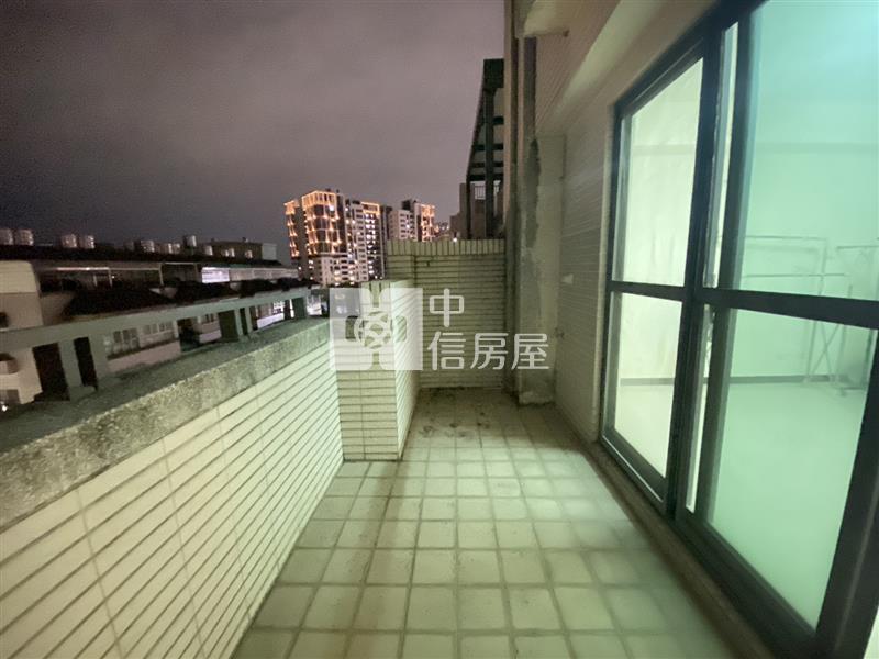 樹孝商圈震後前院停車美別墅房屋室內格局與周邊環境