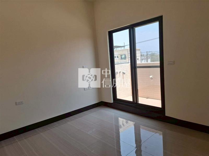 枋寮東海全新臻品孝親車墅A2房屋室內格局與周邊環境