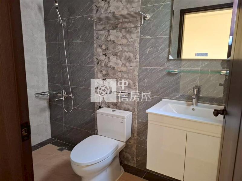 枋寮東海全新臻品孝親車墅A2房屋室內格局與周邊環境