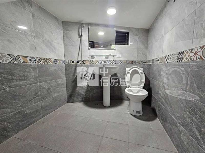 A20大地坪孝親房透天房屋室內格局與周邊環境