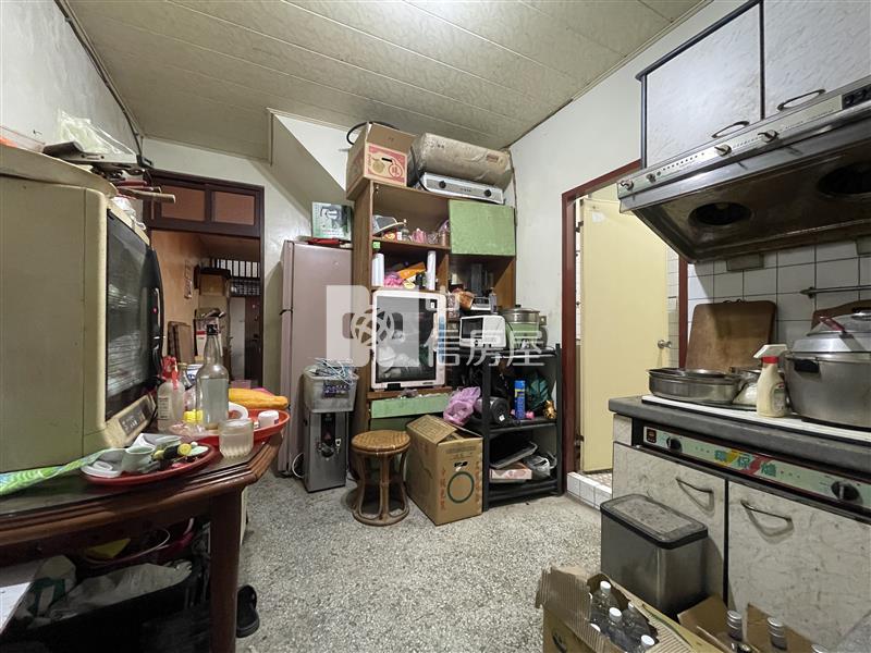 大溪區中華路低總價透天房屋室內格局與周邊環境