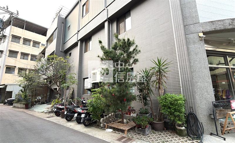 南屯文昌街/大地坪130坪/住二角店房屋室內格局與周邊環境
