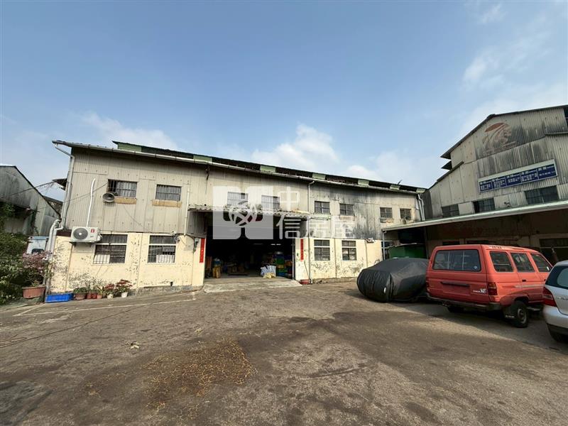 大里運動公園旁大面寬廠房房屋室內格局與周邊環境