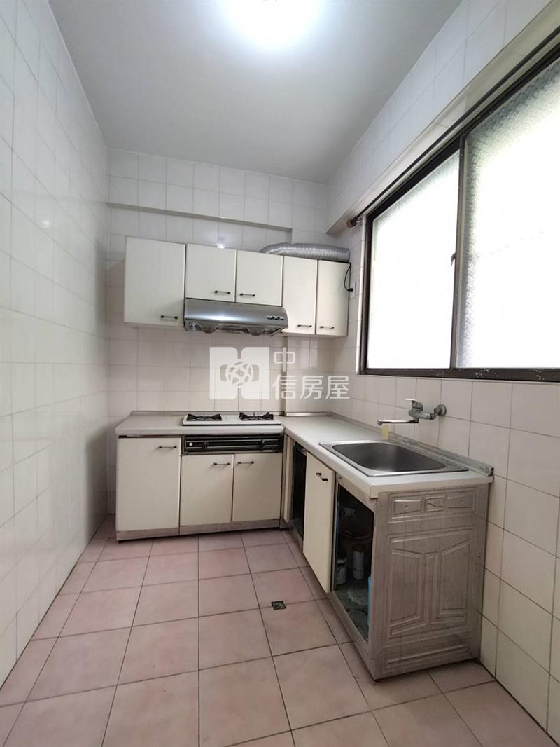 北區花園夜市旁採光透天房屋室內格局與周邊環境