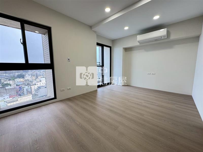 大雅挑高6米樓中樓5房平車房屋室內格局與周邊環境