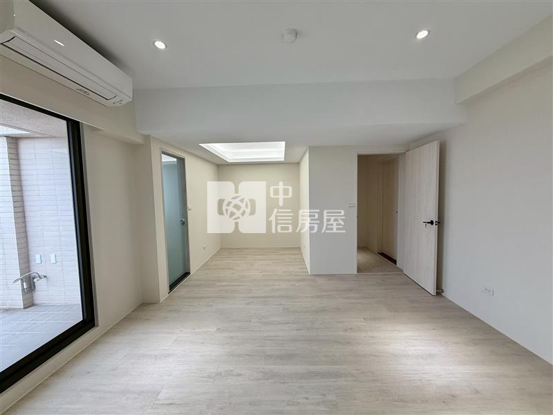 大雅挑高6米樓中樓5房平車房屋室內格局與周邊環境