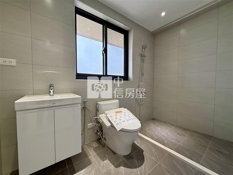 大雅挑高6米樓中樓5房平車房屋室內格局與周邊環境