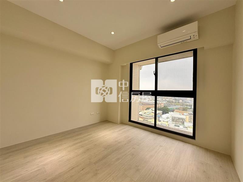 大雅挑高6米樓中樓5房平車房屋室內格局與周邊環境