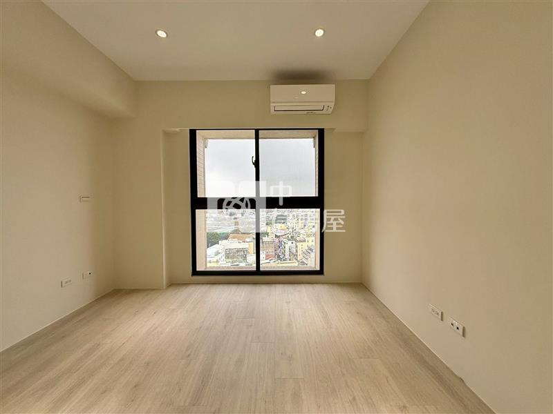 大雅挑高6米樓中樓5房平車房屋室內格局與周邊環境