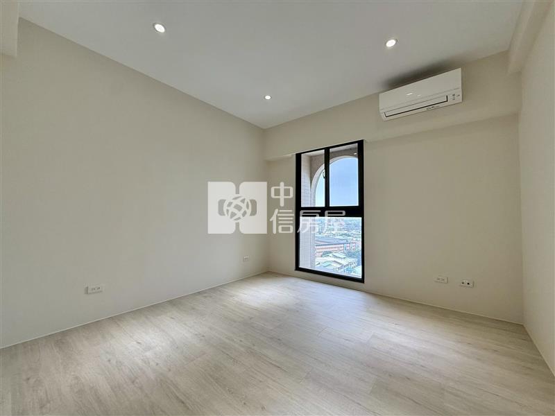 大雅挑高6米樓中樓5房平車房屋室內格局與周邊環境