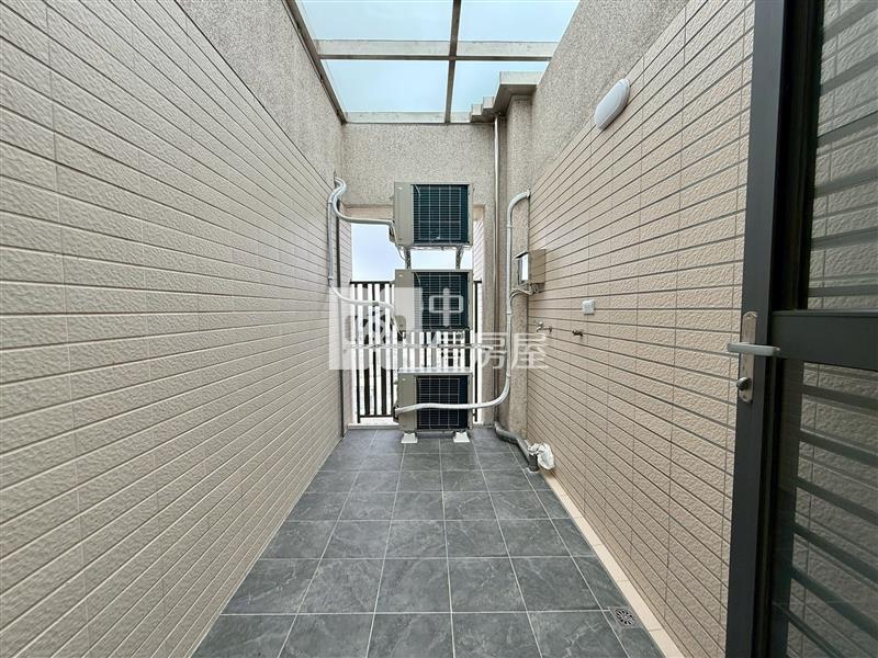 大雅挑高6米樓中樓5房平車房屋室內格局與周邊環境