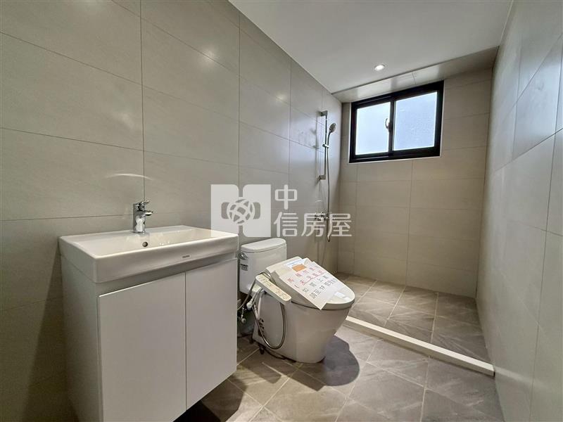 大雅挑高6米樓中樓5房平車房屋室內格局與周邊環境