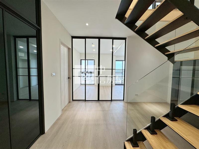 大雅挑高6米樓中樓5房平車房屋室內格局與周邊環境