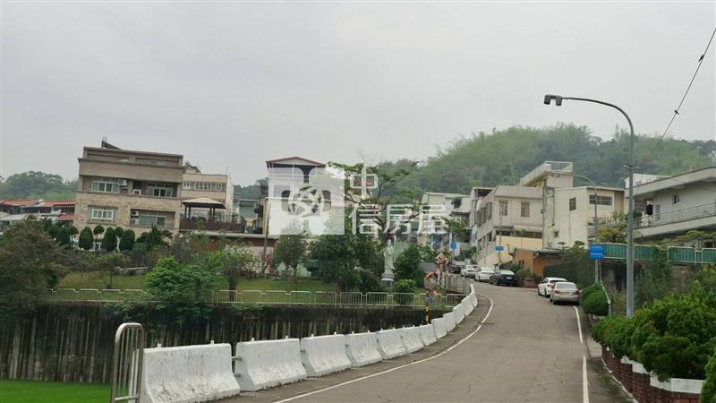 霧峰超值便宜建地房屋室內格局與周邊環境