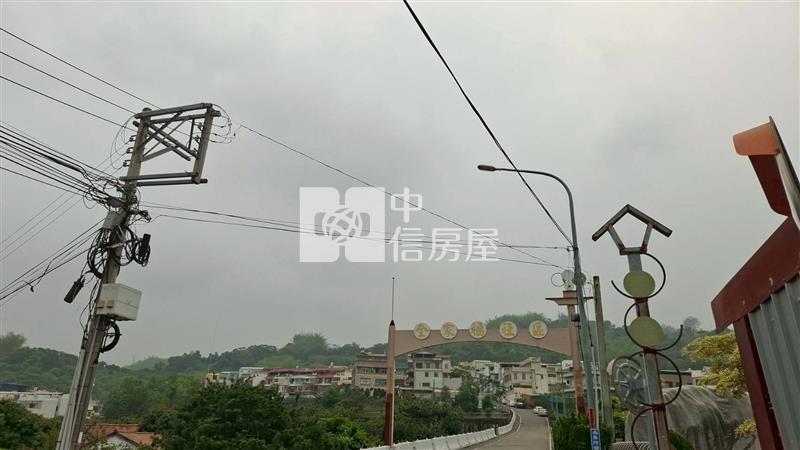 霧峰超值便宜建地房屋室內格局與周邊環境