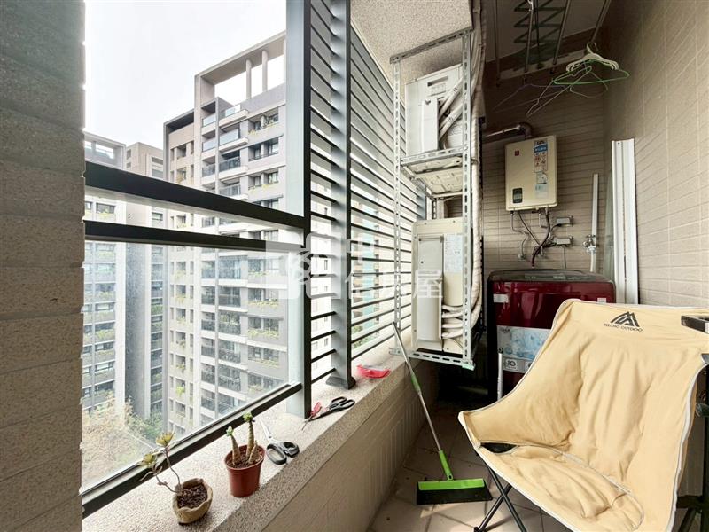 大城三月花見高樓層三房B1平車房屋室內格局與周邊環境