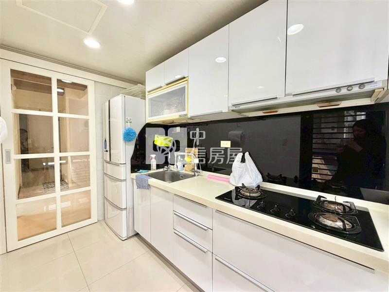 大城三月花見高樓層三房B1平車房屋室內格局與周邊環境