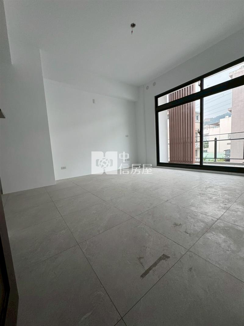 豐原全新雙車電梯別墅B房屋室內格局與周邊環境