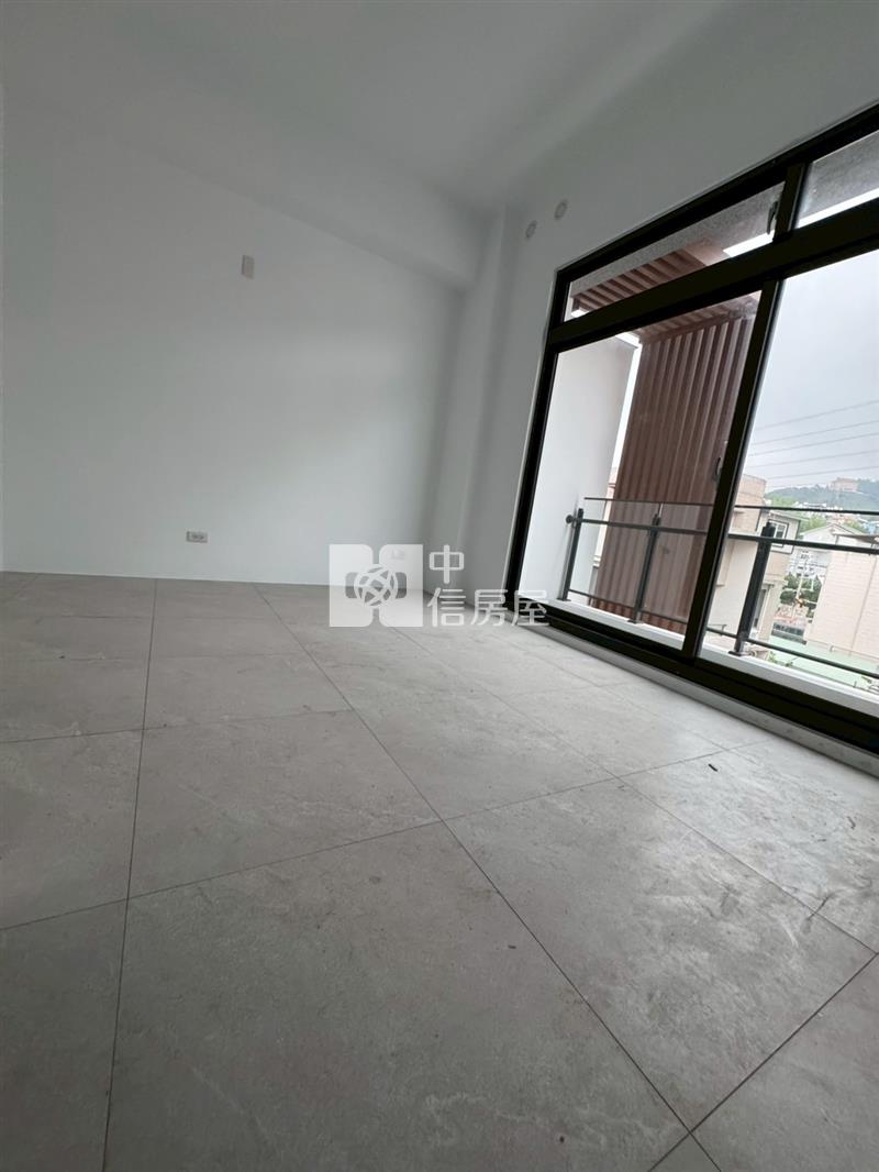 豐原全新雙車電梯別墅B房屋室內格局與周邊環境