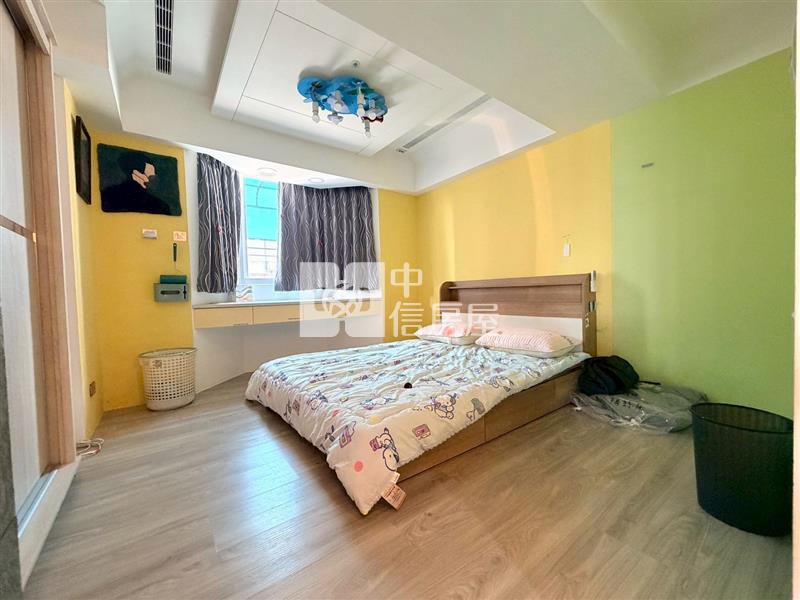 興大健康公園龍邦雙併豪宅附雙平車房屋室內格局與周邊環境