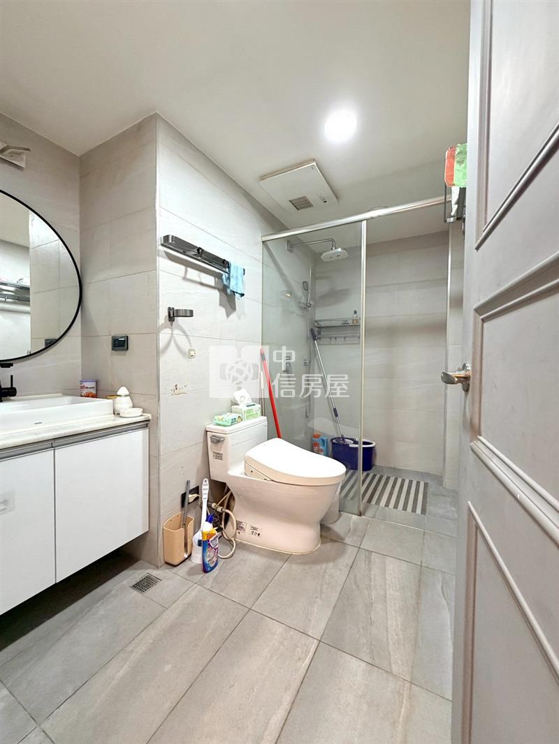 興大健康公園龍邦雙併豪宅附雙平車房屋室內格局與周邊環境