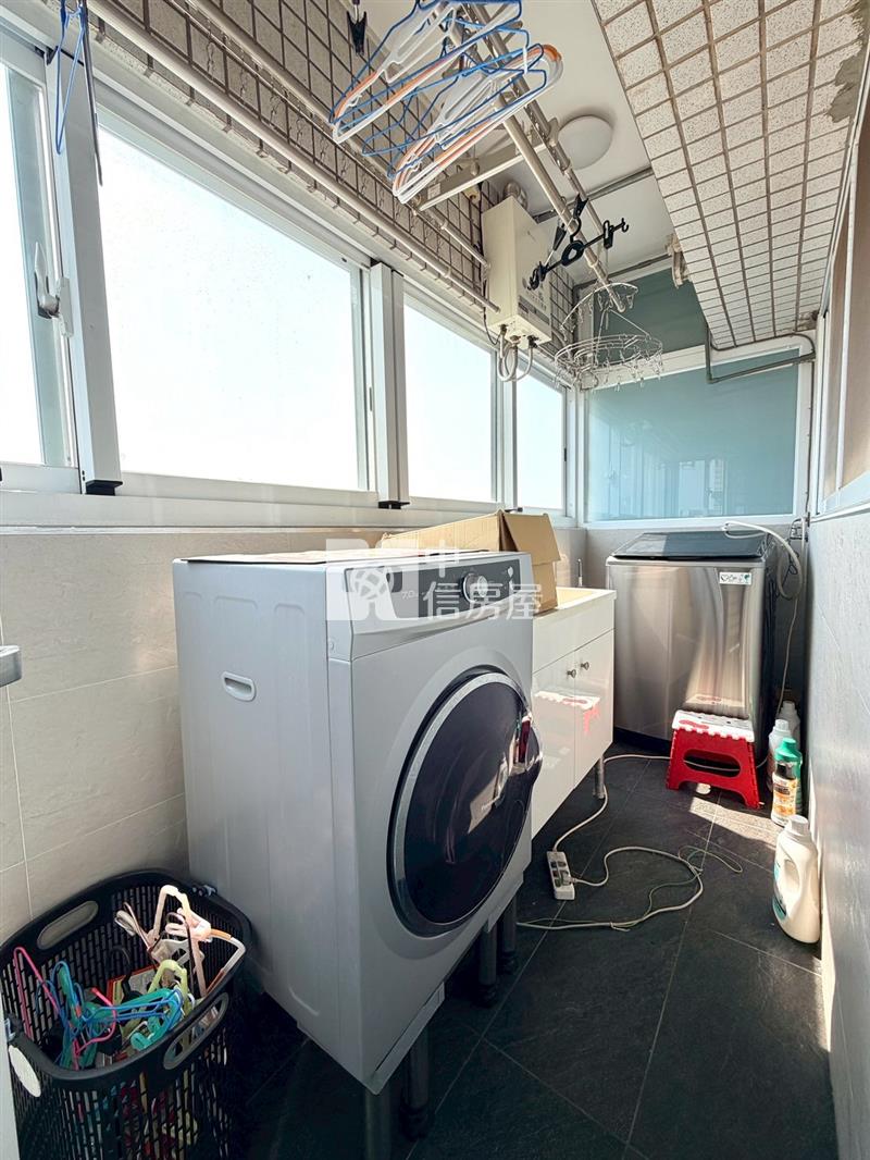 興大健康公園龍邦雙併豪宅附雙平車房屋室內格局與周邊環境