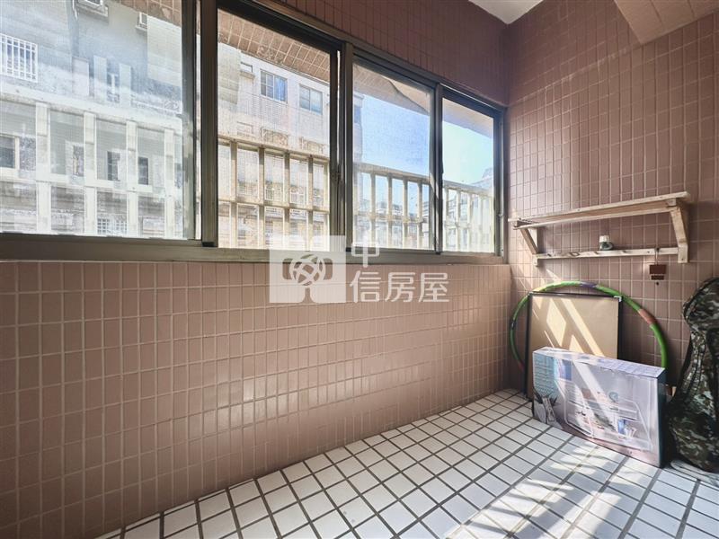 大俊國高樓4房雙車位房屋室內格局與周邊環境