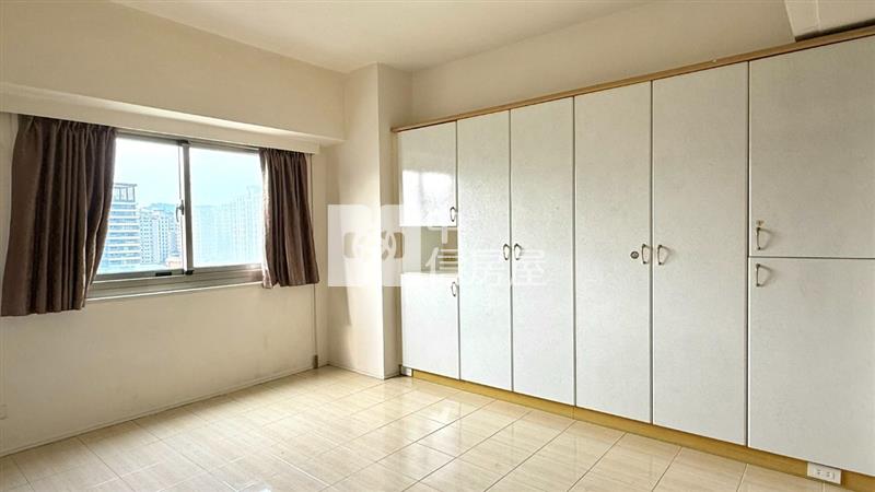 有伴生活高樓稀有三房美車釋出戶房屋室內格局與周邊環境