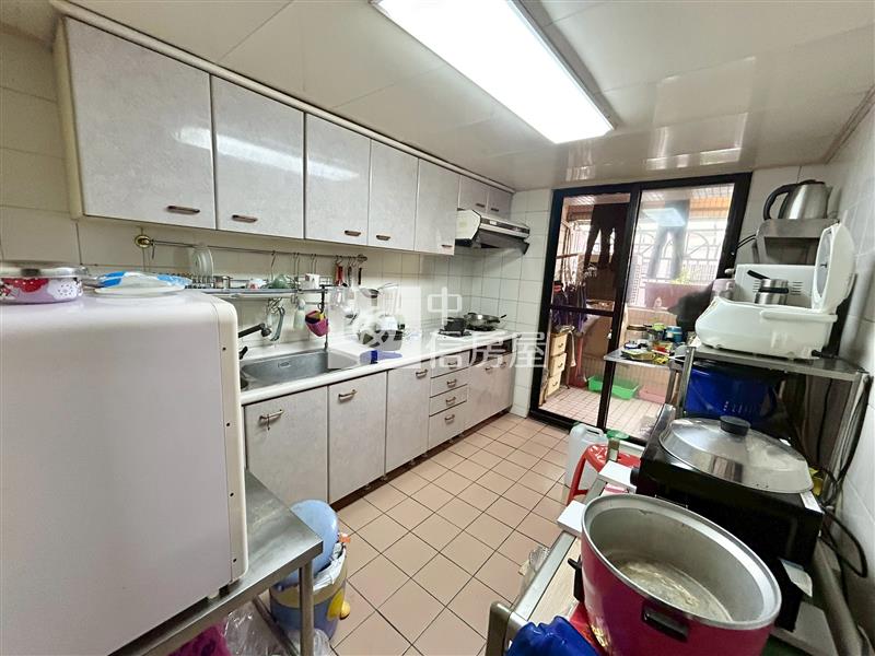 長億大坪數四房平車房屋室內格局與周邊環境