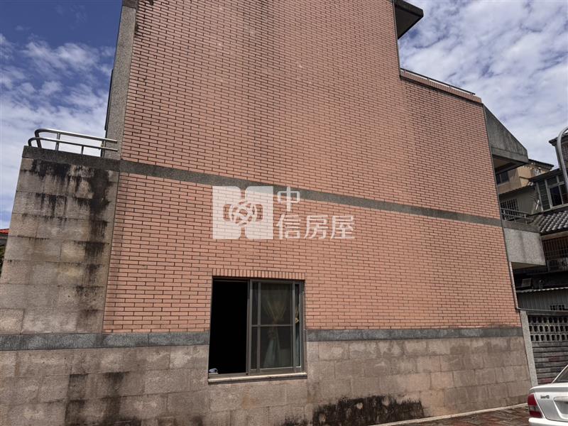 北梅角間震後屋房屋室內格局與周邊環境