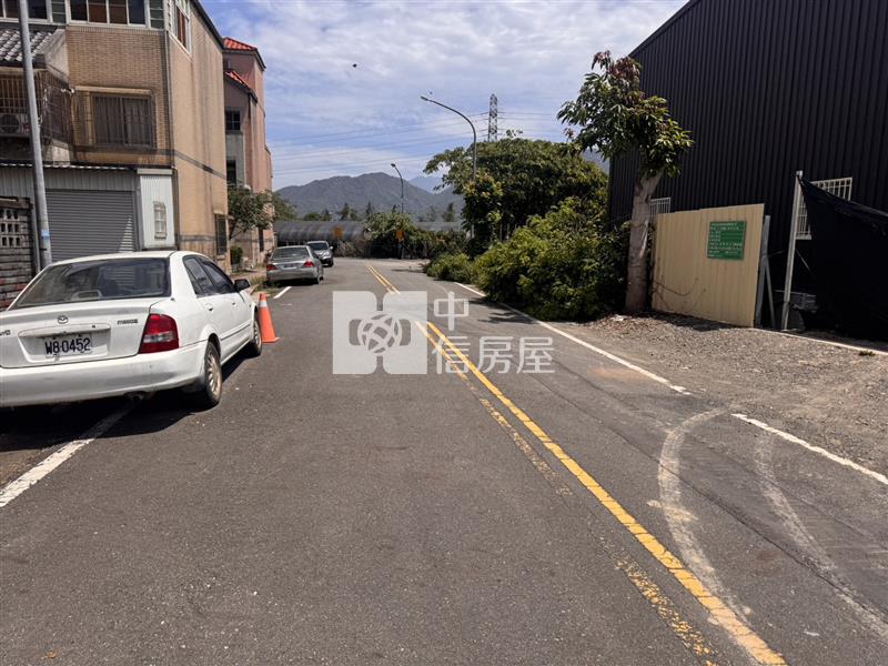 北梅角間震後屋房屋室內格局與周邊環境