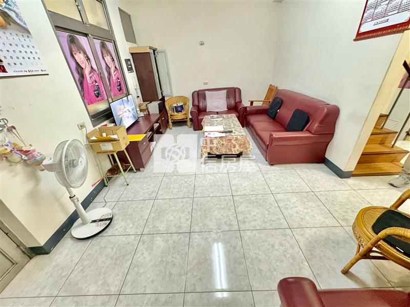 瑞城國小 ｜大面寬活路車庫透天房屋室內格局與周邊環境