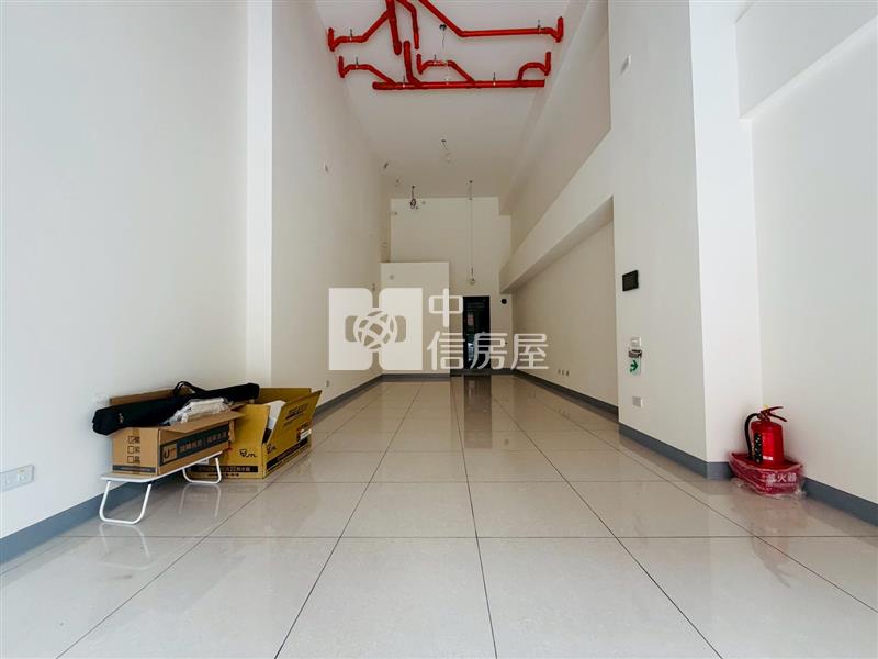 中壢後站挑高金店面房屋室內格局與周邊環境