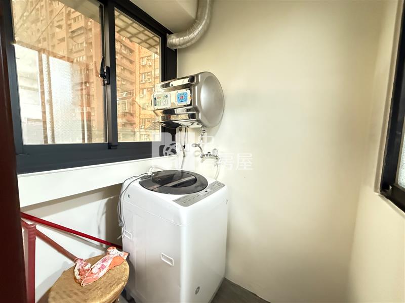 體育園區電梯美兩房房屋室內格局與周邊環境