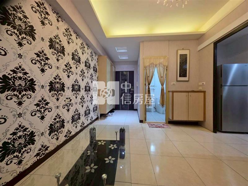 四維商圈正2房車位房屋室內格局與周邊環境