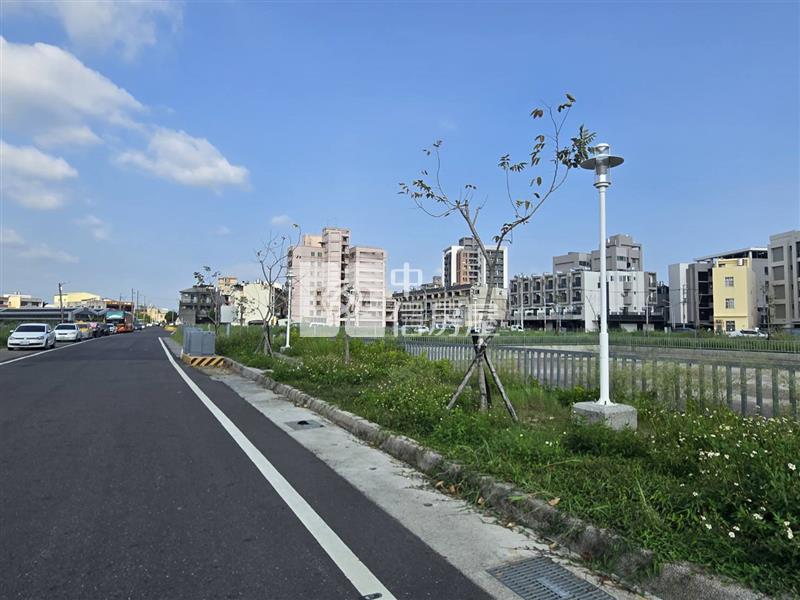 新化國稅局旁雙面臨路面寬20米重劃建地房屋室內格局與周邊環境