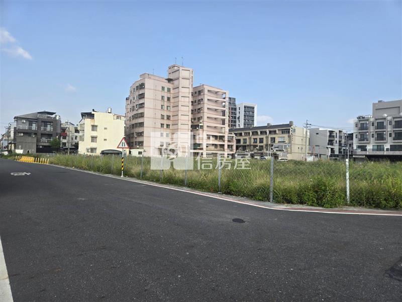 新化國稅局旁雙面臨路面寬20米重劃建地房屋室內格局與周邊環境