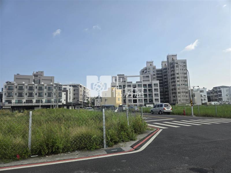 新化國稅局旁雙面臨路面寬20米重劃建地房屋室內格局與周邊環境