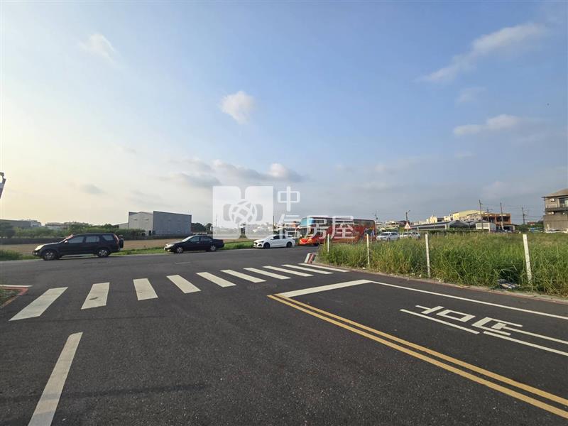 新化國稅局旁雙面臨路面寬20米重劃建地房屋室內格局與周邊環境