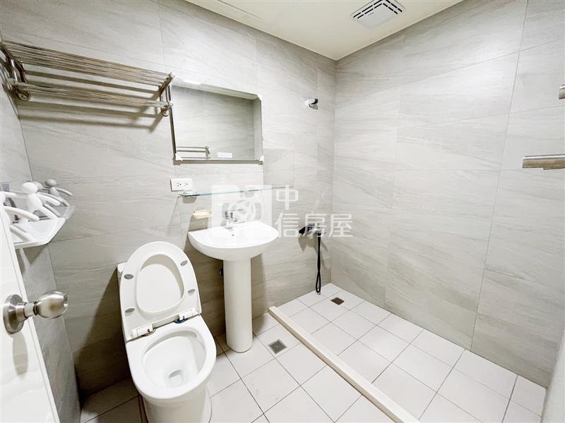 頭份交流道旁3房車房屋室內格局與周邊環境