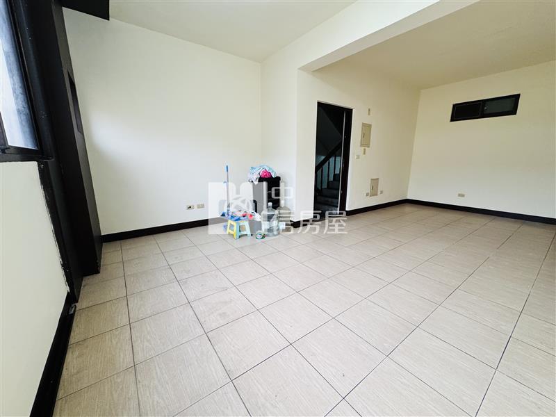 市府司法特區美寓｜桃園國中旁房屋室內格局與周邊環境