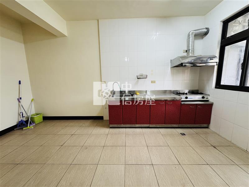 市府司法特區美寓｜桃園國中旁房屋室內格局與周邊環境