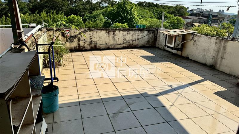 中山南路透天分租套房房屋室內格局與周邊環境