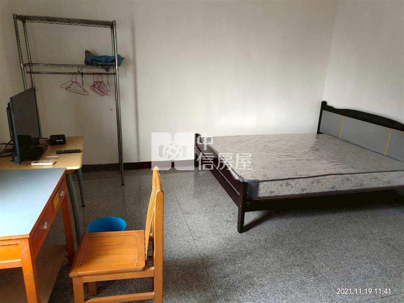 中山南路透天分租套房房屋室內格局與周邊環境